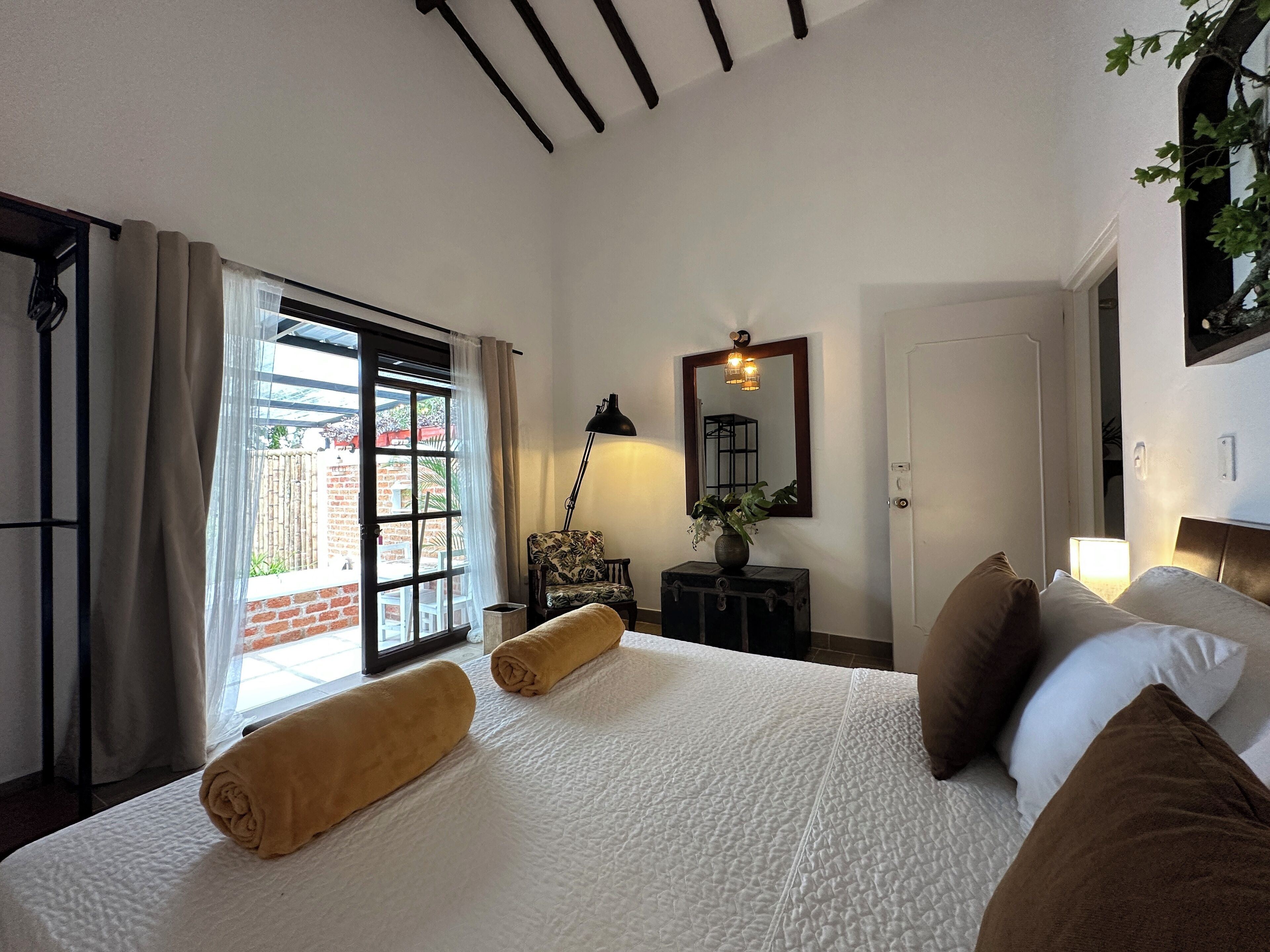 Kahden hengen superior-huone, kaupunkinäköala | Työpöytä, ilmainen Wi-Fi