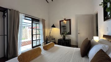 Habitación doble superior, vista a la ciudad | Wifi gratis y ropa de cama