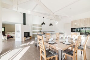 Dining - Beautiful contemporary villa 160 m² with pool (Léon)