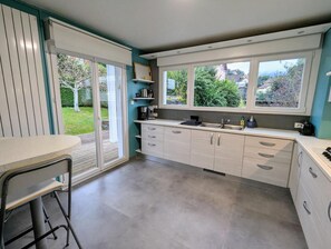 Fridge, microwave, oven, dishwasher - Stay in a spacious apartment in Gérardmer (Gérardmer)