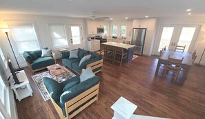 Smart TV - Chris and Mabel's: Private I Dog Friendly with Large Yard and Screened Porch (Ocracoke)
