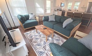 Smart TV - Chris and Mabel's: Private I Dog Friendly with Large Yard and Screened Porch (Ocracoke)