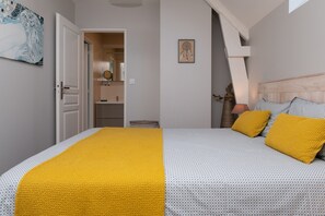 Fer et planche à repasser, Wi-Fi, draps fournis