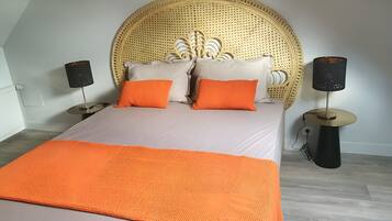 Fer et planche Ă repasser, Wi-Fi, draps fournis