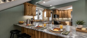 3 Bedroom, Cozy Home at ACL