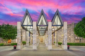 المنشأة من الخارج