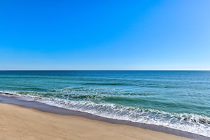 On the beach - Shore am Happy - Oceanfront Condo with Community Pool & Beach access! (Kure Beach)