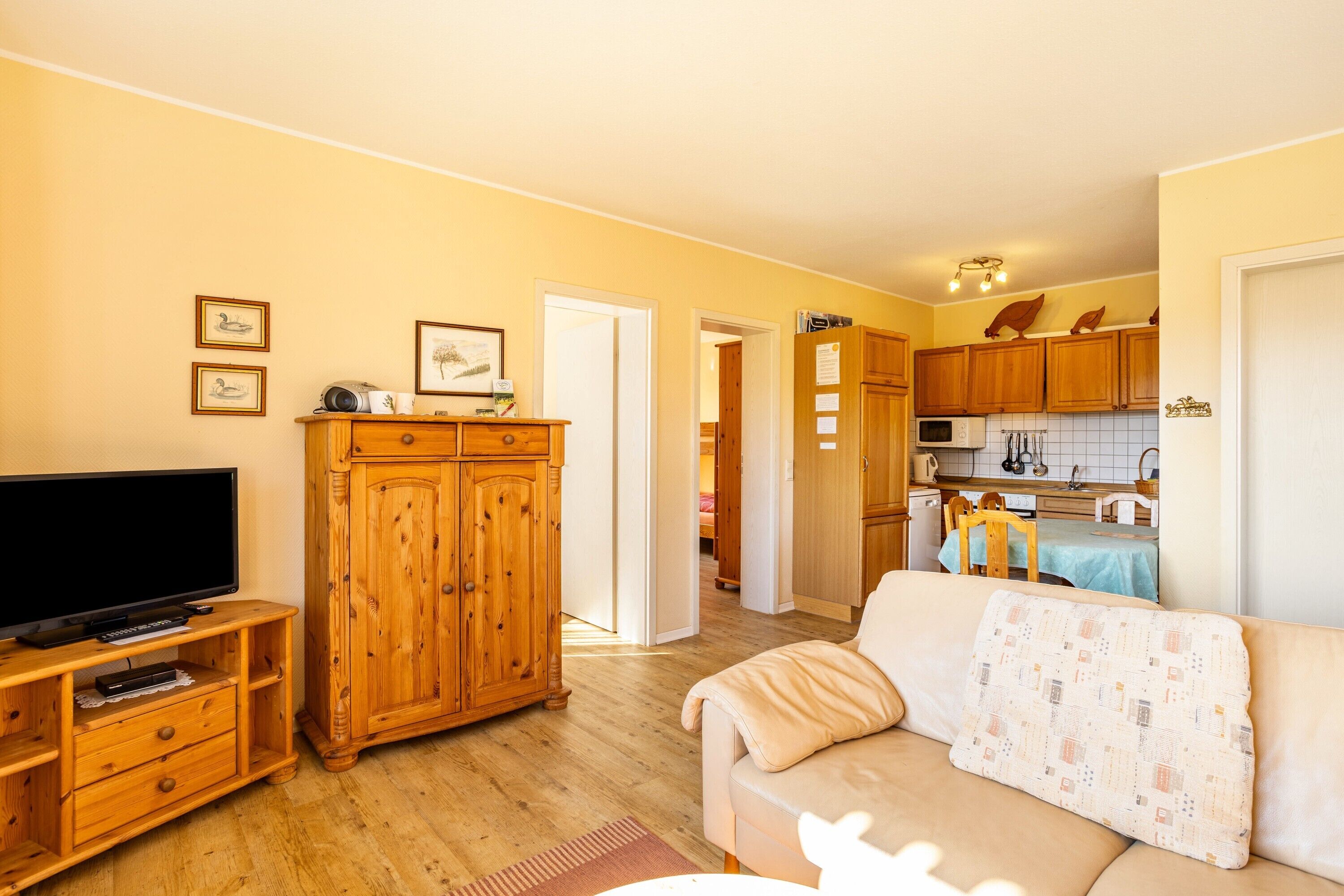 Fernseher, Tischtennisplatte