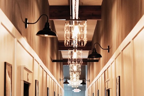 2BR 2BA Condo Minutes to DT Mystic!