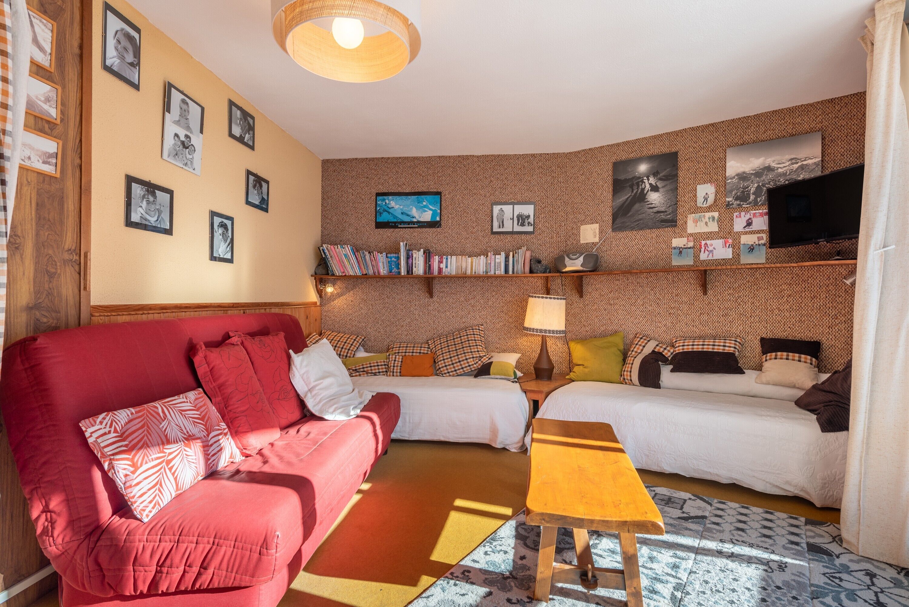 Télévision, chaîne hi-fi