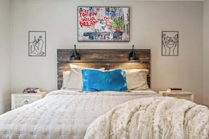 3 bedrooms, iron/ironing board, WiFi, bed sheets