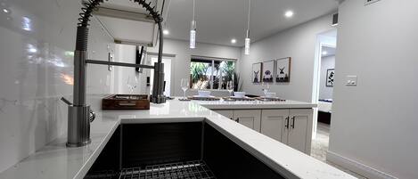 New! Casita Luxury Chic w/Parking Coconut Grove | Private kitchen | Stovetop, cookware/dishes/utensils