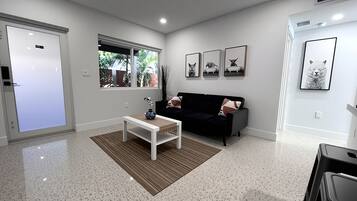 Casa, varias camas, para no fumadores, patio | Área de sala de estar