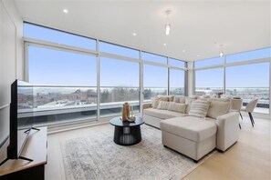 Living area - Raffles House (London)