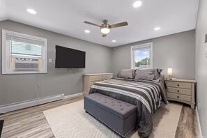 3 quartos, escrivaninha, Wi-Fi, roupa de cama