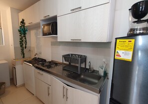 Leilighet, 2 soverom, balkong, byutsikt | Eget kjøkken