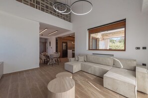 Smart TV - Villa Petradi with private pool (Asteri)