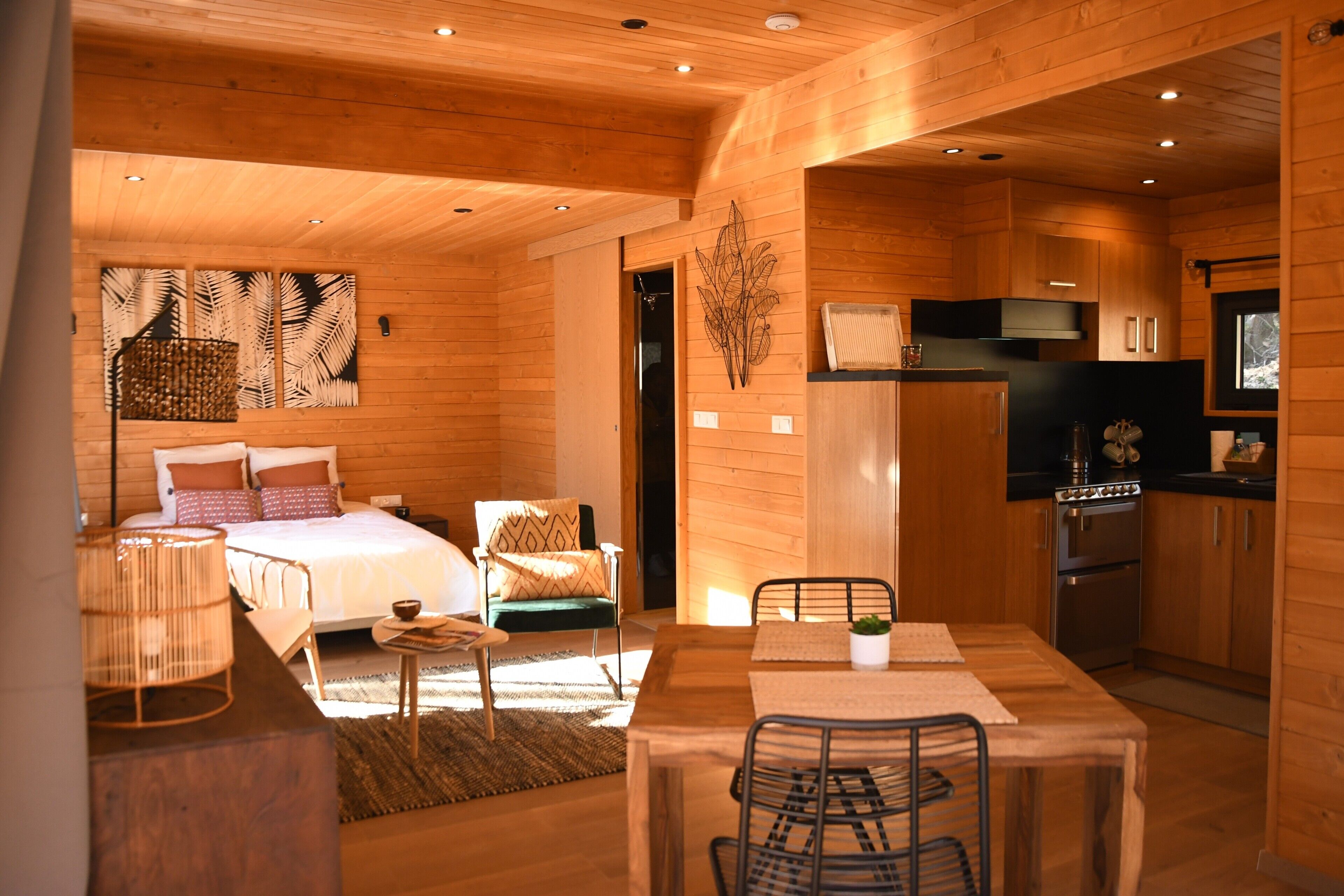 Fer et planche à repasser, Wi-Fi, draps fournis