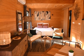 Iron/ironing board, WiFi, bed sheets - Holiday Home 'Lodge Exotique 4 - Mas De Rey' with Private Terrace, Wi-Fi and Air Conditioning (Arpaillargues-et-Aureillac)