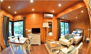 Iron/ironing board, WiFi, bed sheets - Holiday Home 'Lodge Campagne Chic 3 - Mas De Rey' with Private Terrace, Wi-Fi and Air Conditioning (Arpaillargues-et-Aureillac)