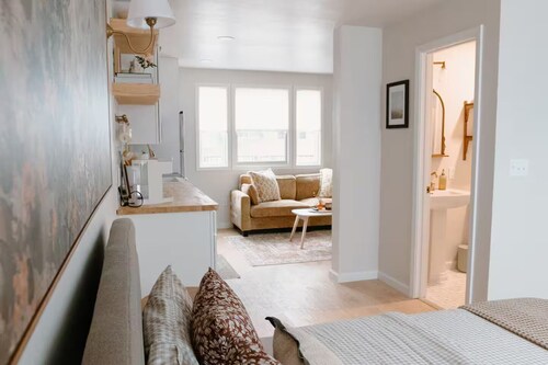 Cozy Cottage in The North End Near Downtown