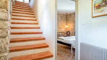 3 chambres, fer et planche Ă repasser, Wi-Fi, draps fournis