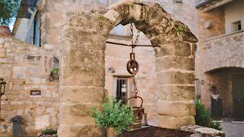 Enceinte de lâhĂ©bergement