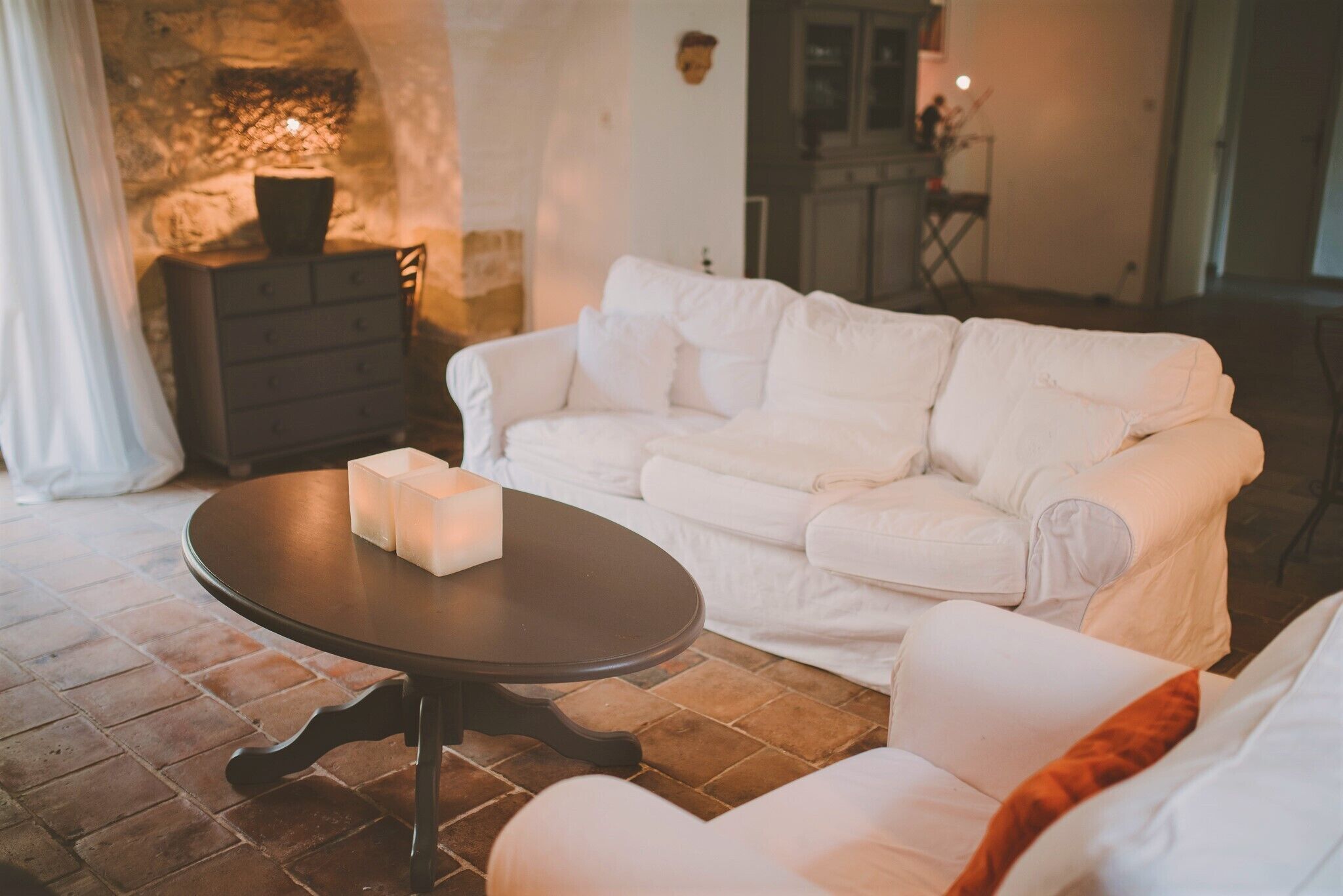 Televisión, chimenea y tenis de mesa 