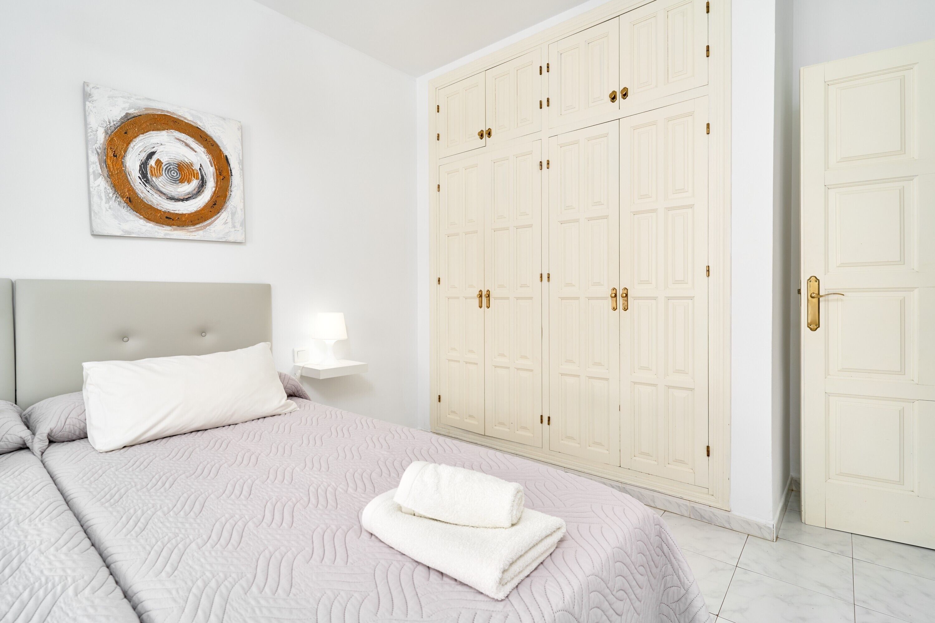 Fer et planche à repasser, Wi-Fi, draps fournis