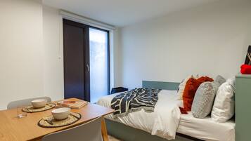 Studio, Non Smoking | Iron/ironing board, free WiFi