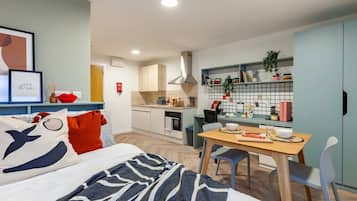 Studio, Non Smoking | Iron/ironing board, free WiFi