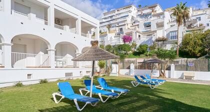 Apartment in A Hotel 'N8' with Shared Pool, Wi-Fi and Air Conditioning
