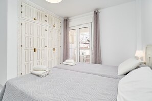 Iron/ironing board, WiFi, bed sheets - Apto 8 Almoraide Suites with Pool, Wi-Fi, and Air Conditioning (NERJA)