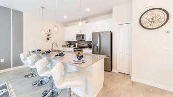 Villa (4 Bedrooms) | Private kitchen | Microwave, oven, highchair, blender