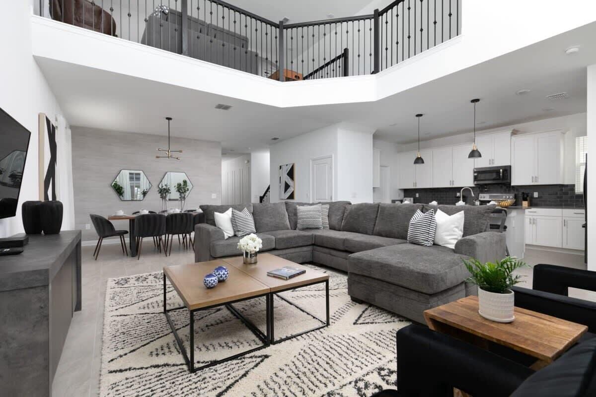 Maison (5 Bedrooms) | Aire de séjour | Téléviseur