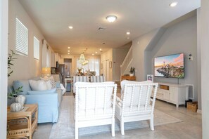 Interior - Amazing 5 Suite Home With Resort-style Amenities (Davenport)