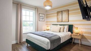 Villa (4 Bedrooms) | 4 bedrooms, blackout drapes, iron/ironing board, travel crib