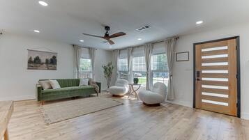 Smart TV, video games