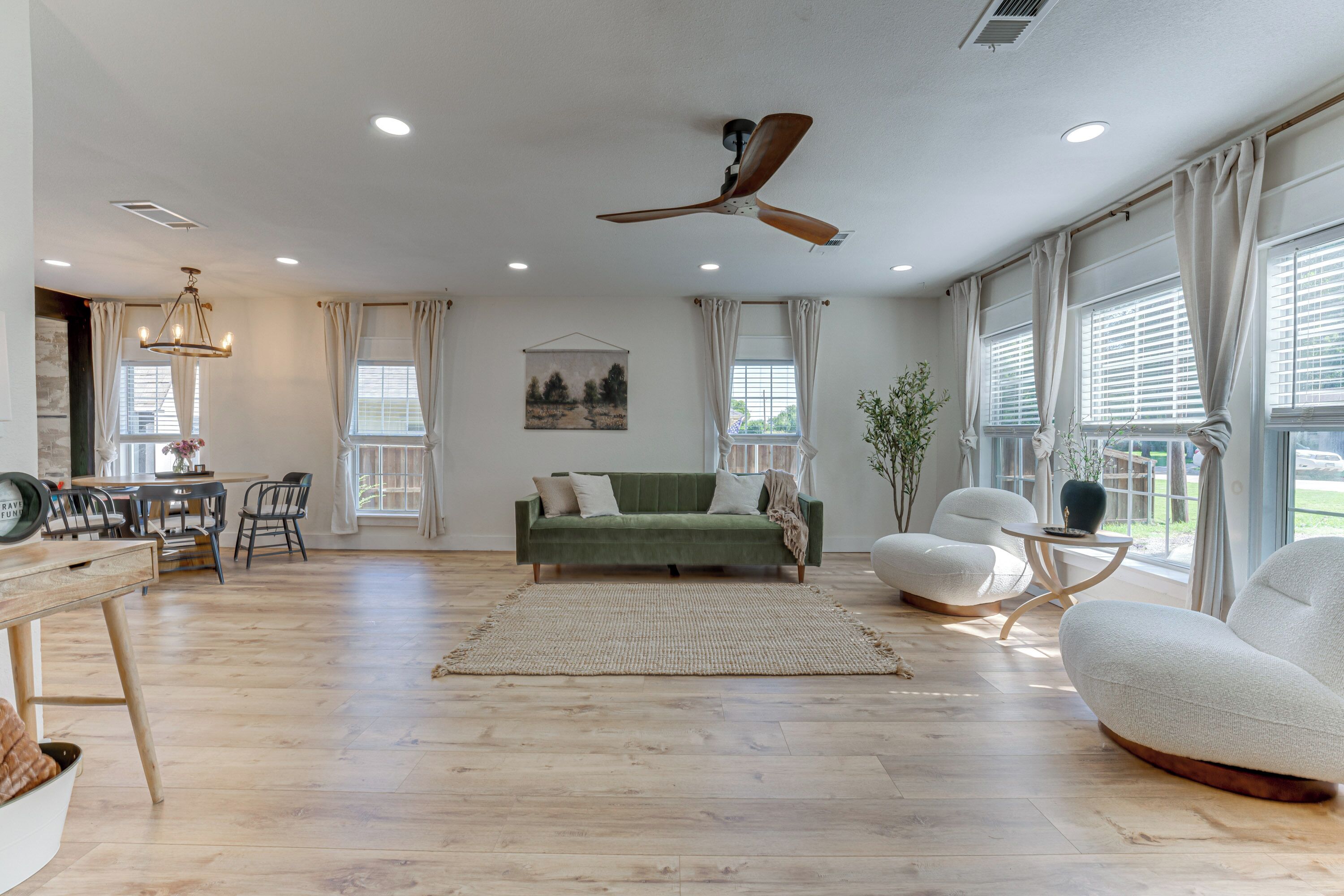 智能电视、电子游戏