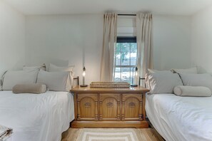 2 camere, culla da viaggio, Wi-Fi gratuito, lenzuola