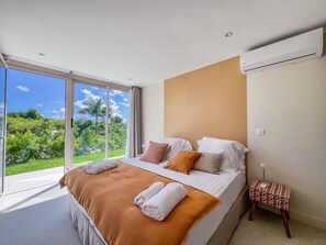 6 camere, una cassaforte in camera, Wi-Fi gratuito, lenzuola