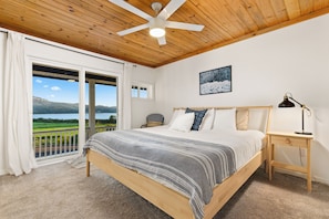 Fer et planche à repasser, lit parapluie, Wi-Fi, draps fournis