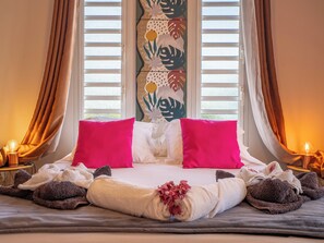Travel cot, WiFi, bed sheets - Bungalow Kaz Orchidée Vanda (Sainte-Anne)