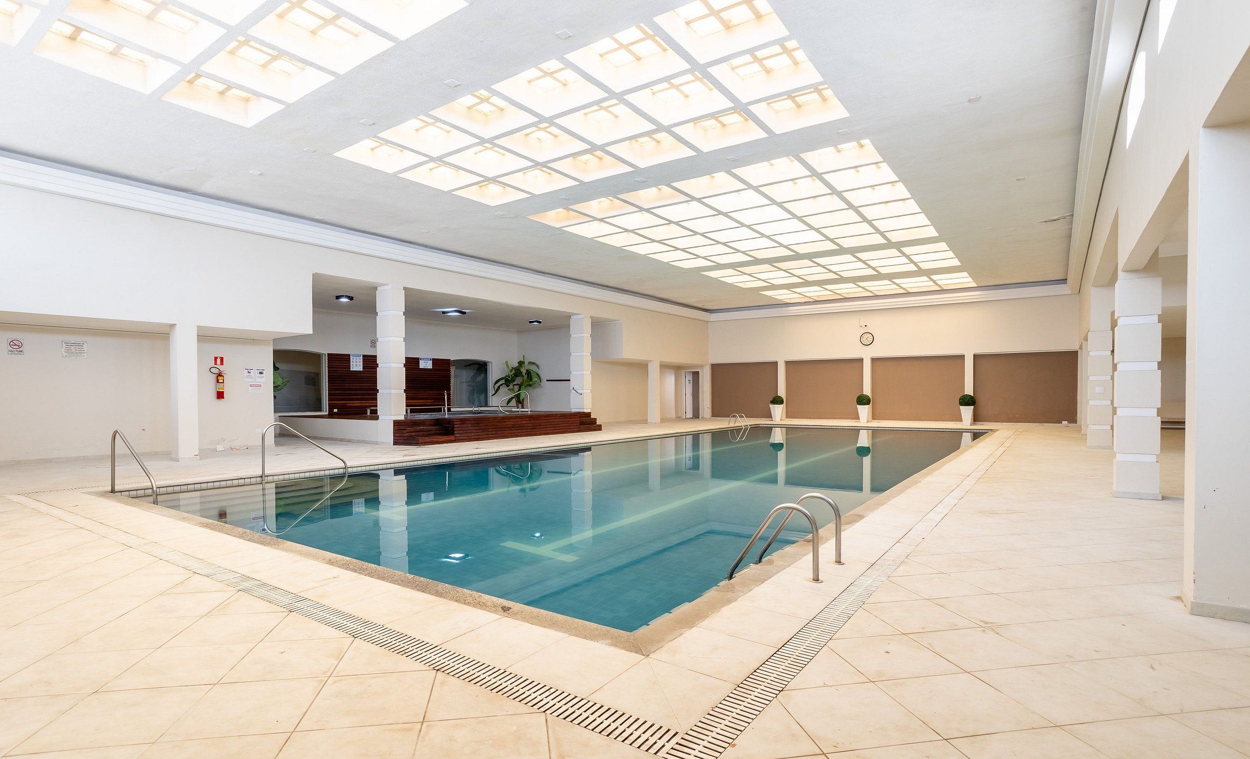 Basic Apartment | Pool