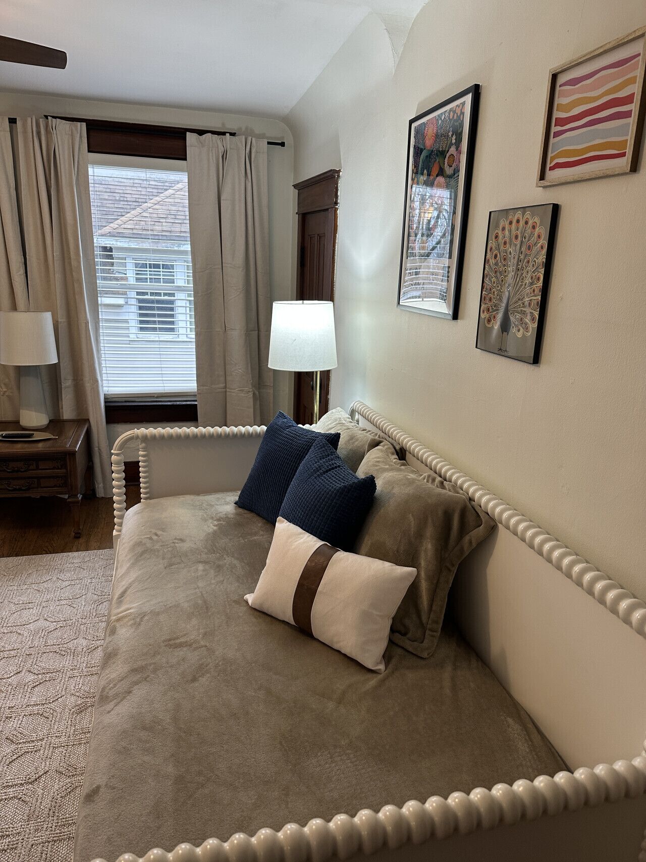 Desk, iron/ironing board, free WiFi, bed sheets