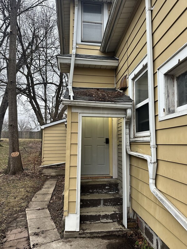 Exterior detail - Classic One-Bedroom apartment with King Bed (La Porte)