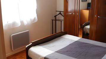 3 bedrooms, iron/ironing board, WiFi