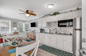 Private kitchen - The Tuscan Sunset (Flagler Beach)
