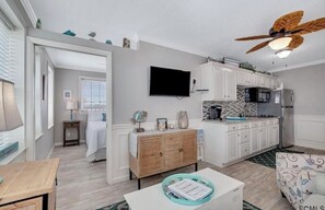 Private kitchen - The Tuscan Sunset (Flagler Beach)