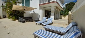 Terrace/patio - Just minutes away from beautiful beaches and regular local transport, perfect! (Porters, Saint James)
